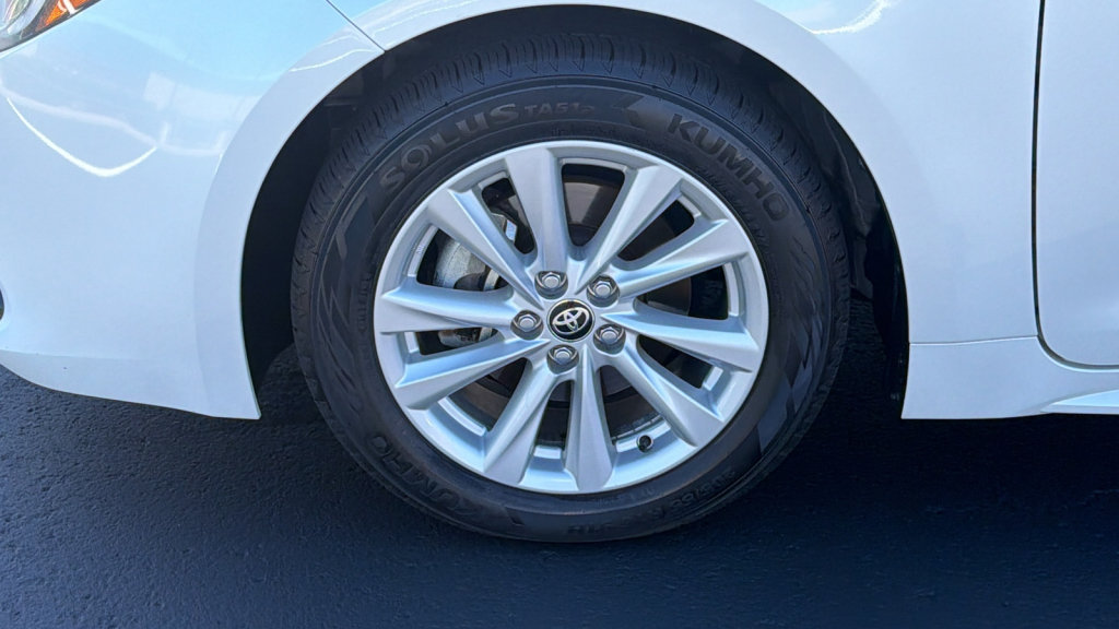 Certified 2024 Toyota Corolla SE FWD image 9