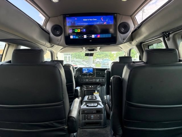 Used 2024 GMC Savana 2500 w/ Driver Convenience Package RWD image 7