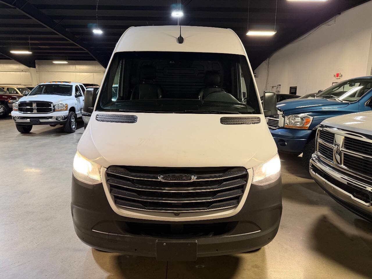 Used 2020 Freightliner Sprinter 2500 image 12