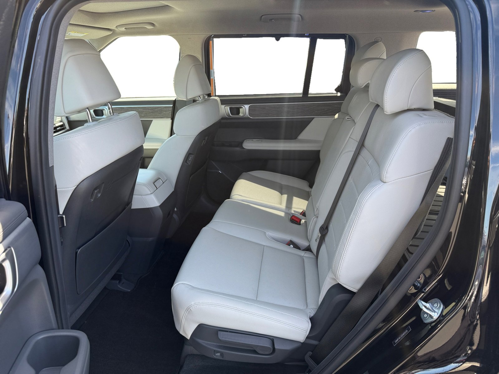 Certified 2025 Hyundai Santa Fe Limited image 16