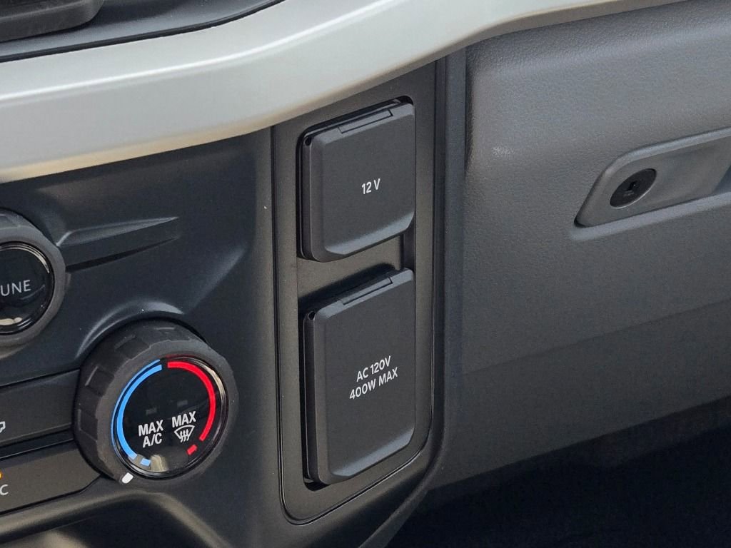 New 2024 Ford F550 4x4 Regular Cab Super Duty image 18
