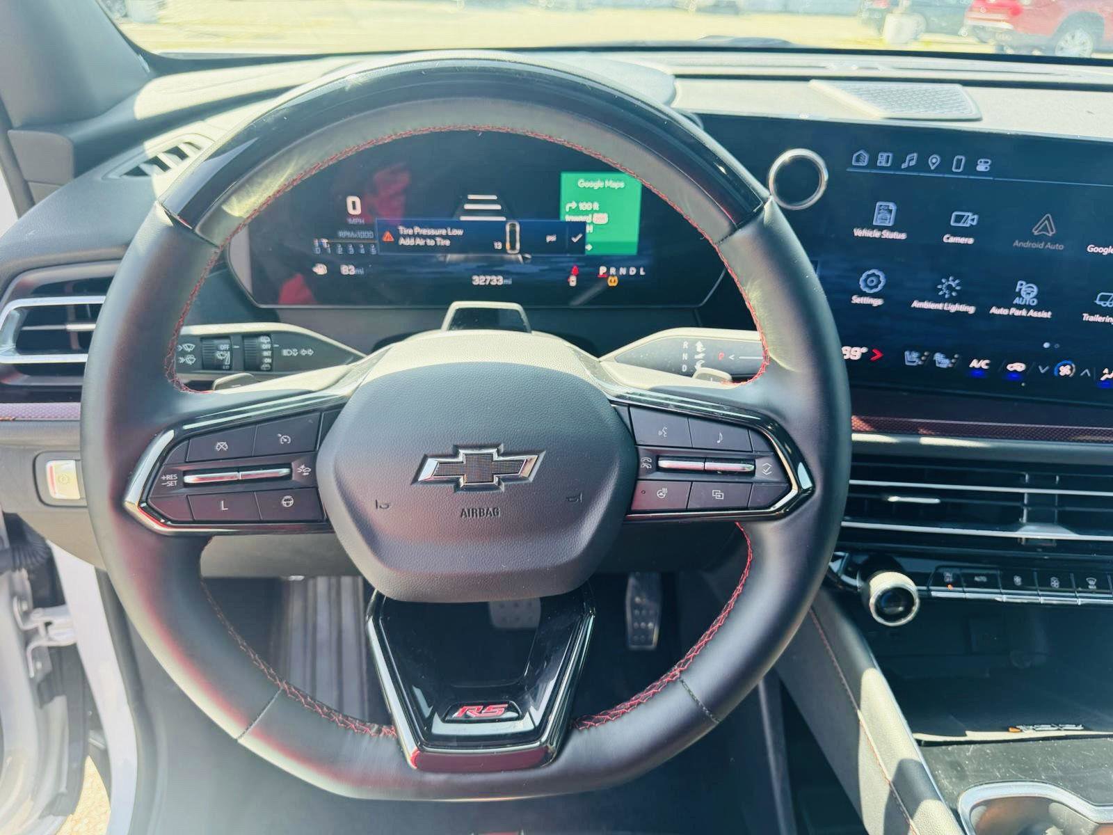 Used 2024 Chevrolet Traverse RS image 25