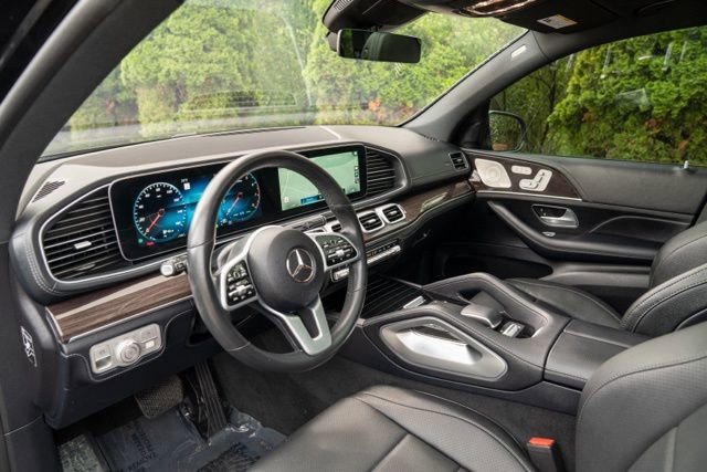 Used 2021 Mercedes-Benz GLS 450 4MATIC image 25