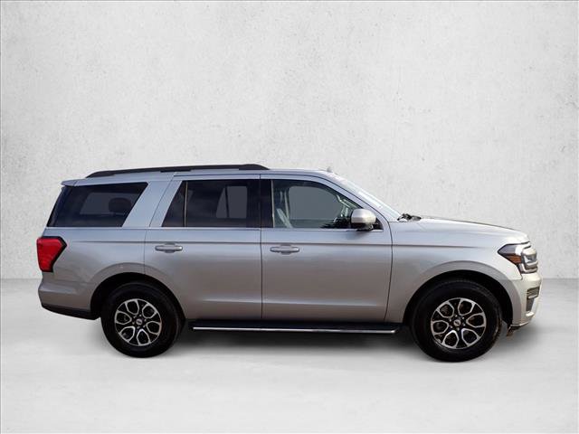 Used 2023 Ford Expedition XLT image 5