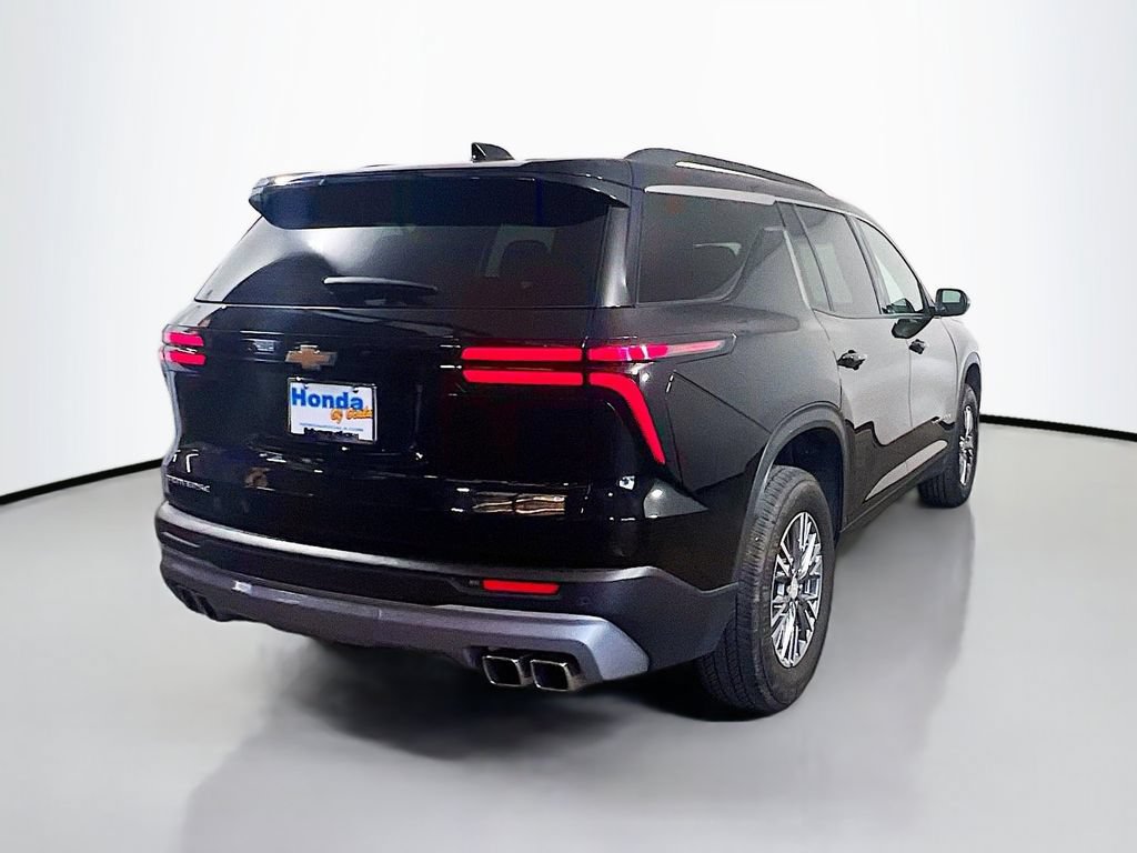 Used 2025 Chevrolet Traverse LT FWD image 25