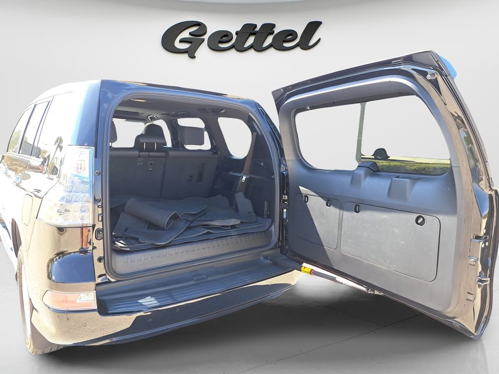 Used 2022 Lexus GX 460 Premium w/ Premium Package image 6
