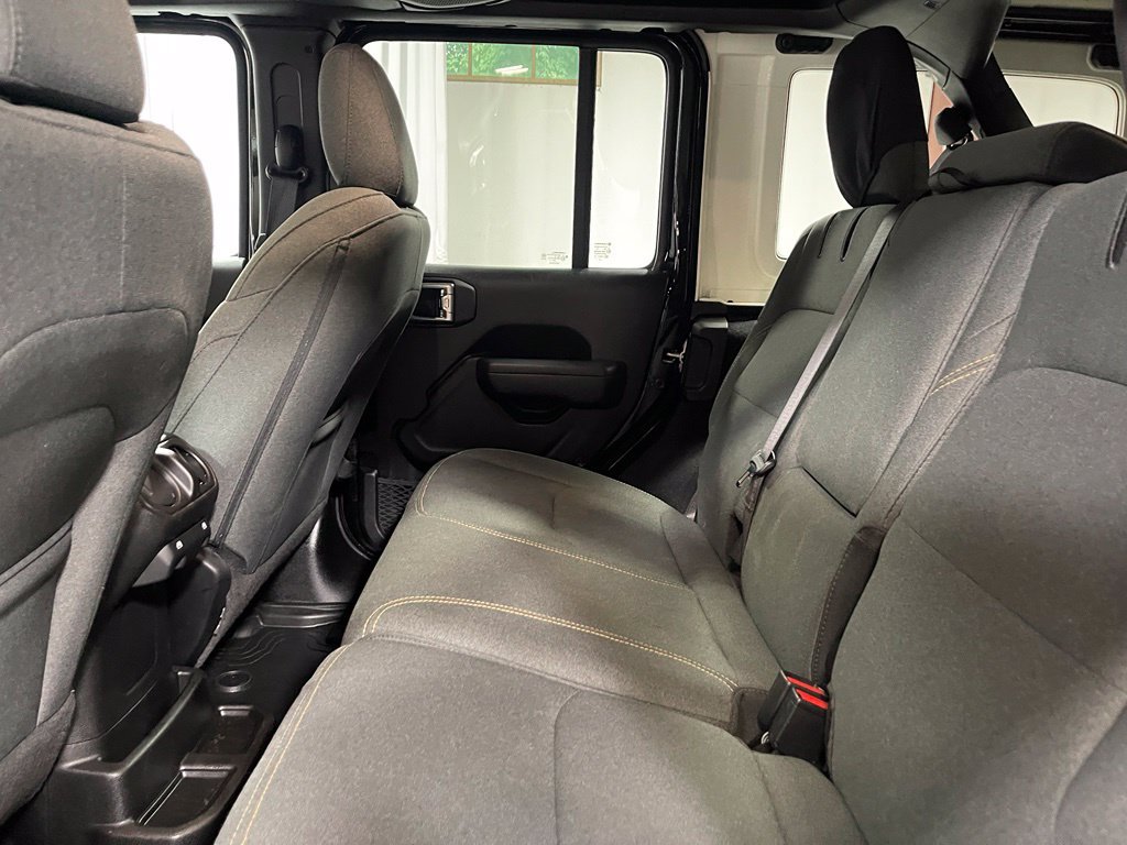 Used 2024 Jeep Wrangler Unlimited AWD/4WD image 25