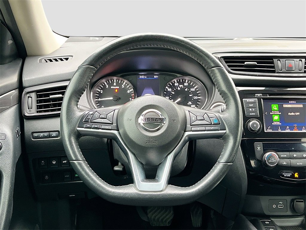 Used 2020 Nissan Rogue SV w/ Premium Package image 11