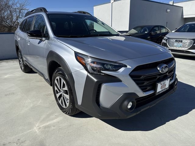 Certified 2025 Subaru Outback Premium image 1