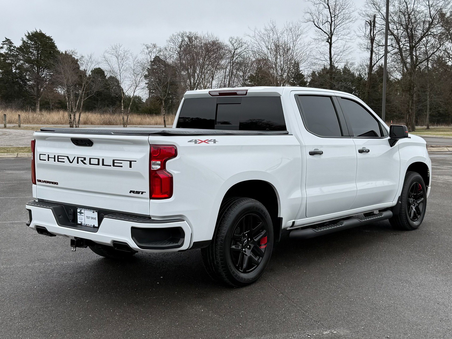 Used 2024 Chevrolet Silverado 1500 RST w/ Redline Edition AWD/4WD image 3