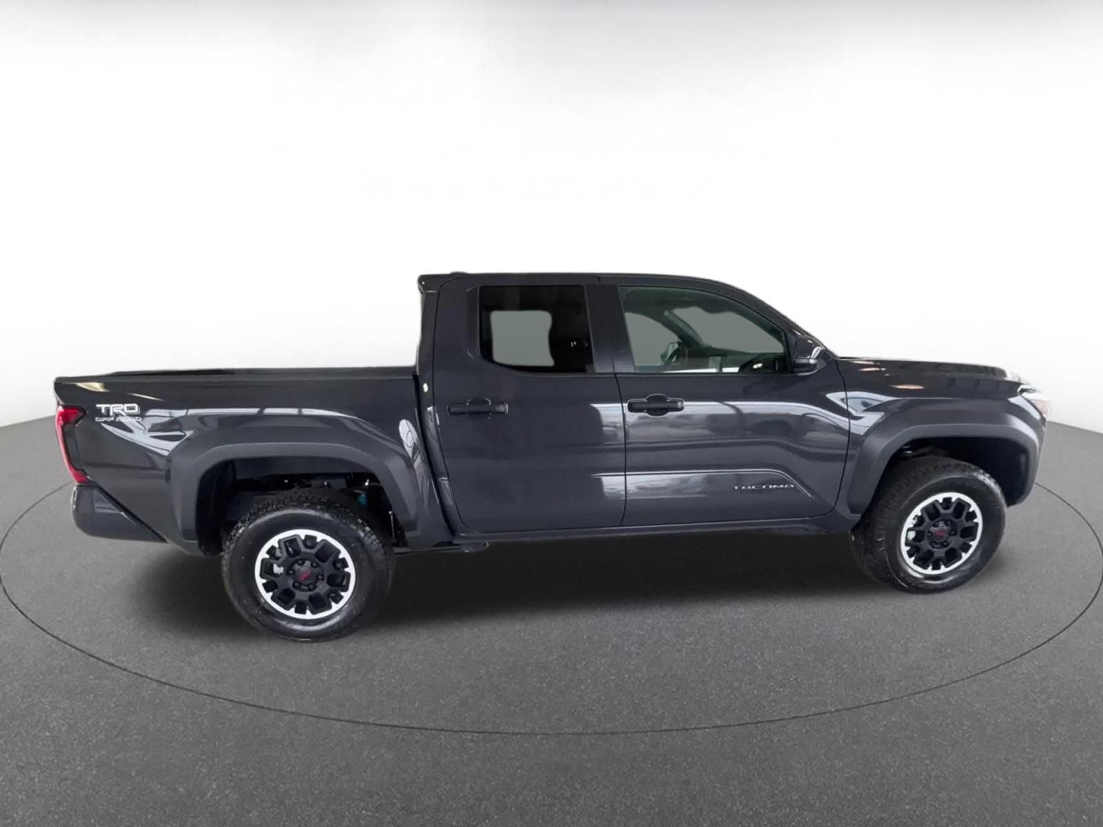 Used 2024 Toyota Tacoma TRD Off-Road AWD/4WD image 15