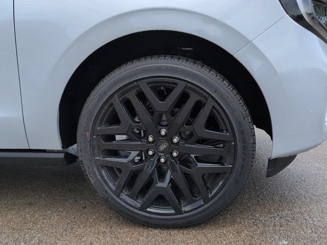 New 2026 Ford Expedition Max Platinum w/ Stealth Performance Package AWD/4WD image 10