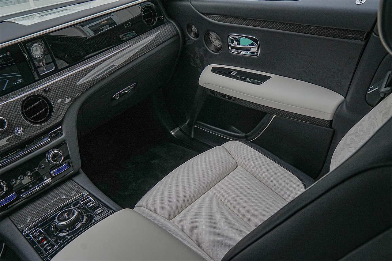 New 2025 Rolls-Royce Ghost Black Badge image 39