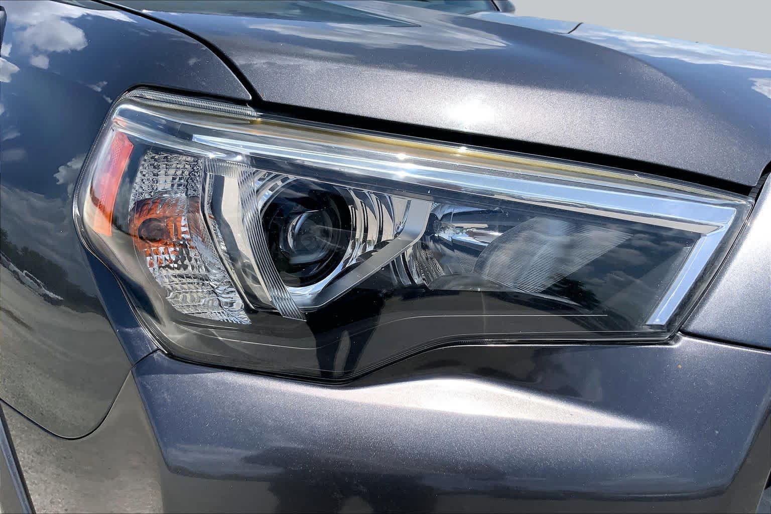 Used 2021 Toyota 4Runner Limited AWD/4WD image 52