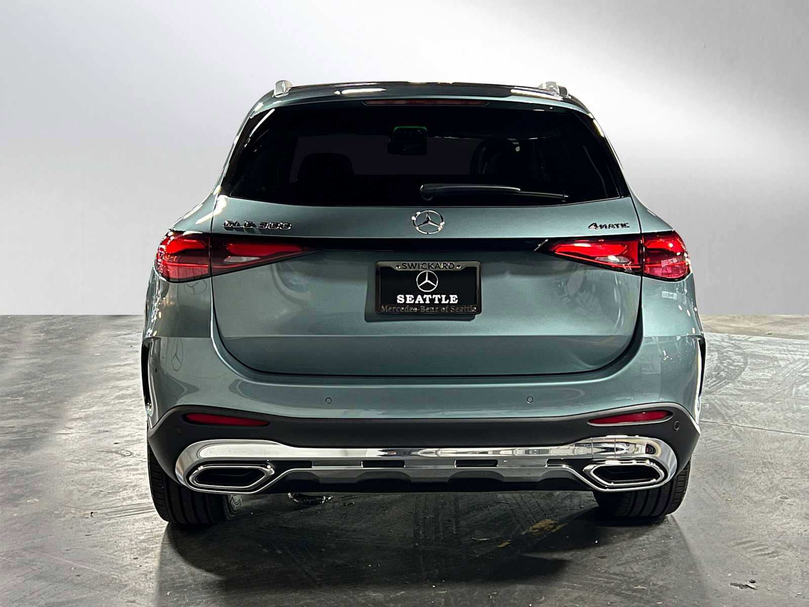 Certified 2025 Mercedes-Benz GLC 300 4MATIC image 4