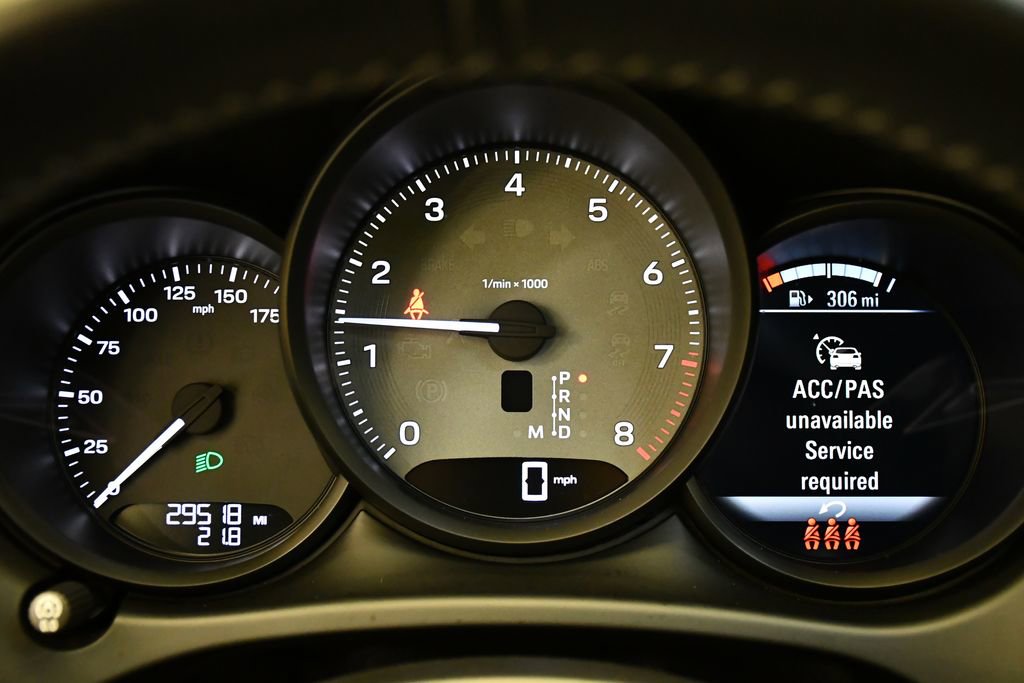 Used 2024 Porsche Macan S image 30