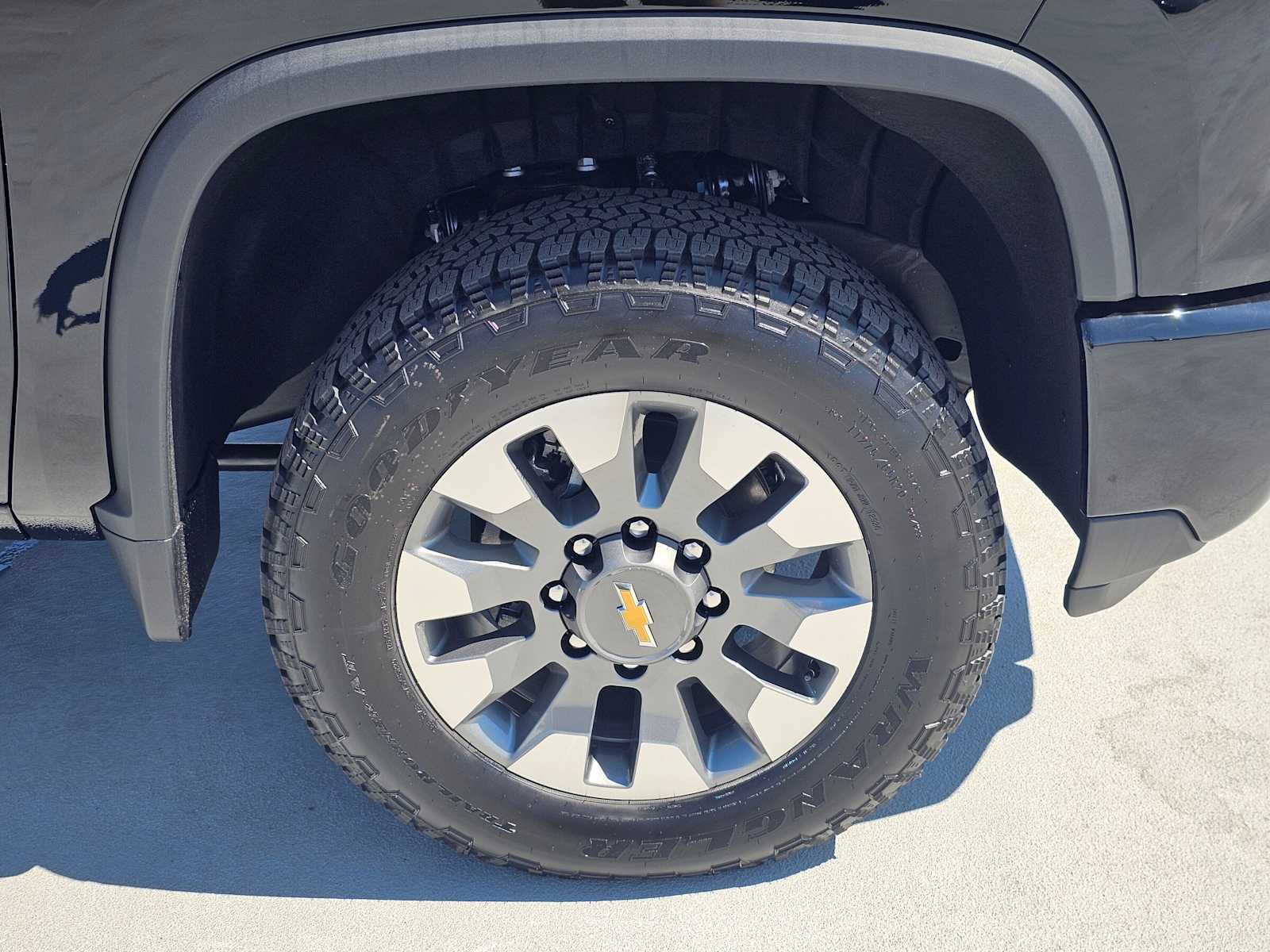 New 2026 Chevrolet Silverado 2500 Custom w/ Custom Value Package AWD/4WD image 9