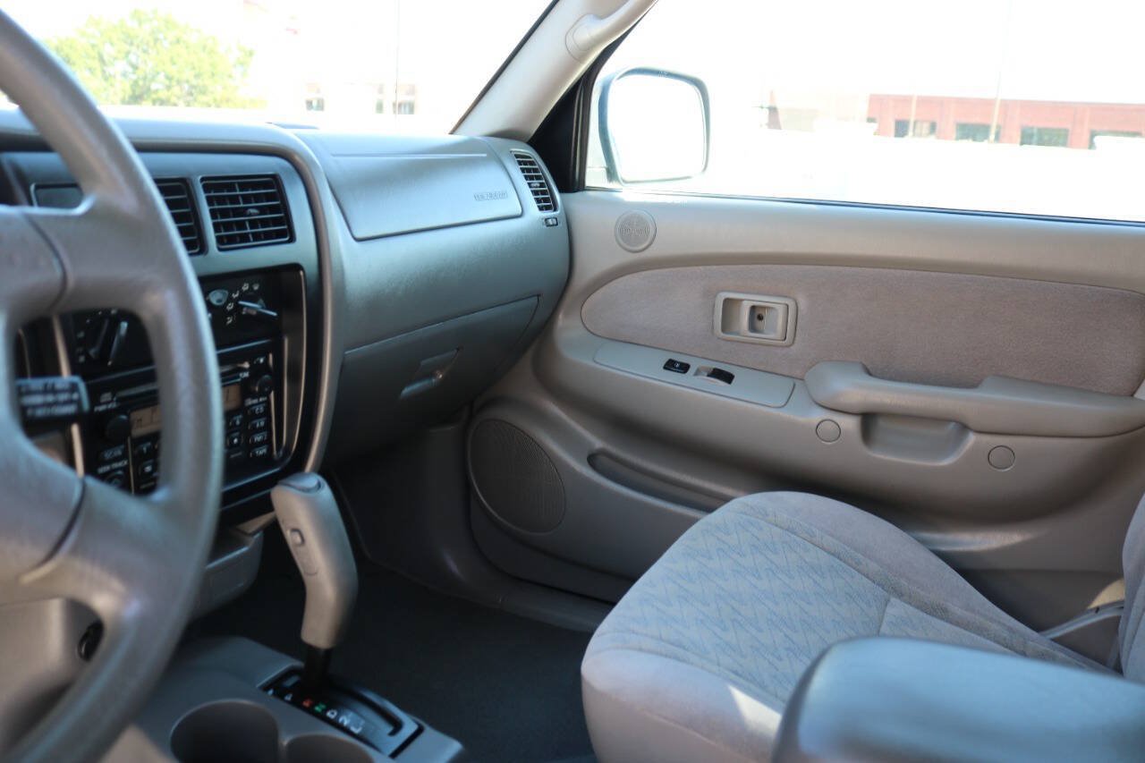 Used 2004 Toyota Tacoma PreRunner RWD image 88