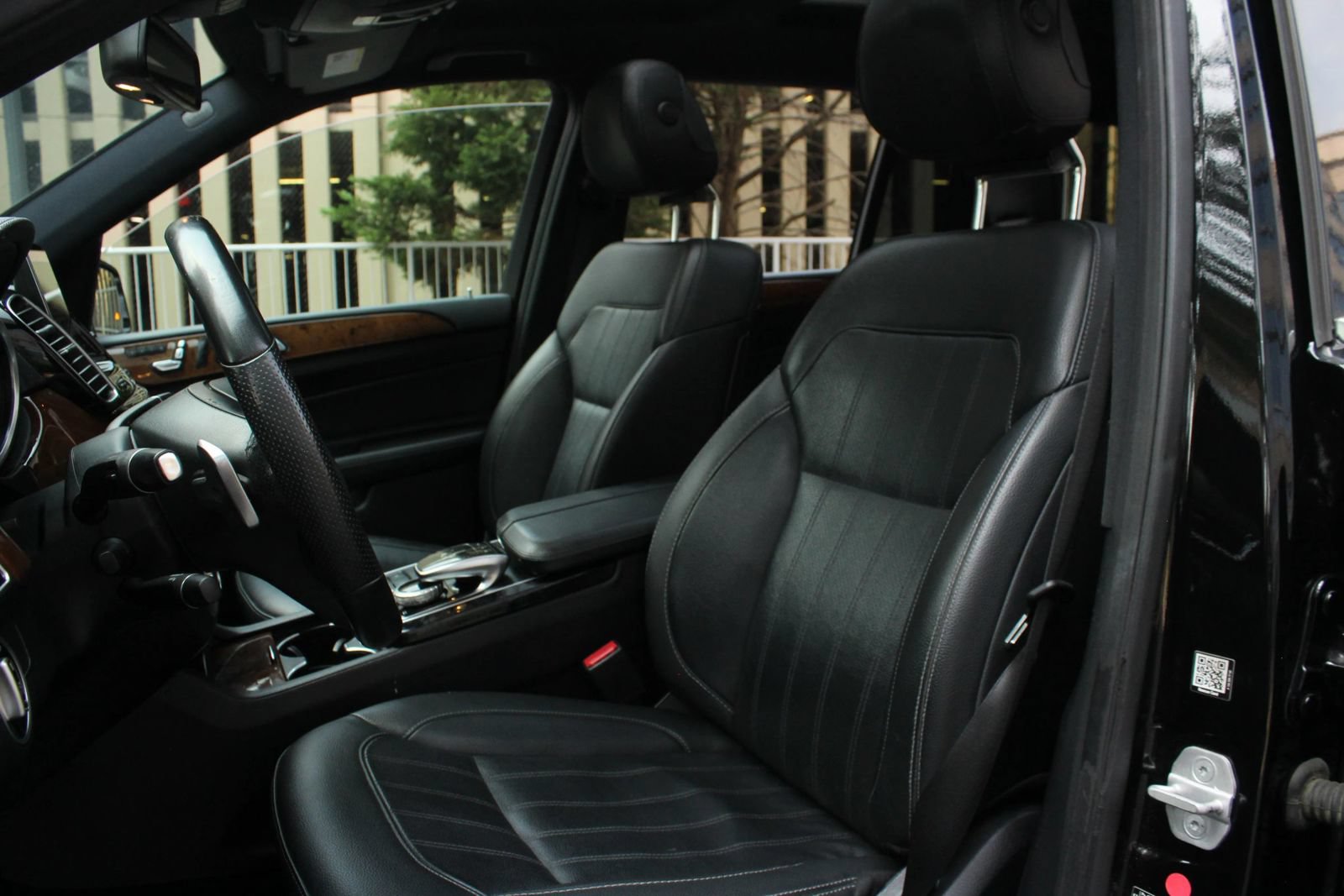 Used 2018 Mercedes-Benz GLS 450 4MATIC w/ Premium Package image 16