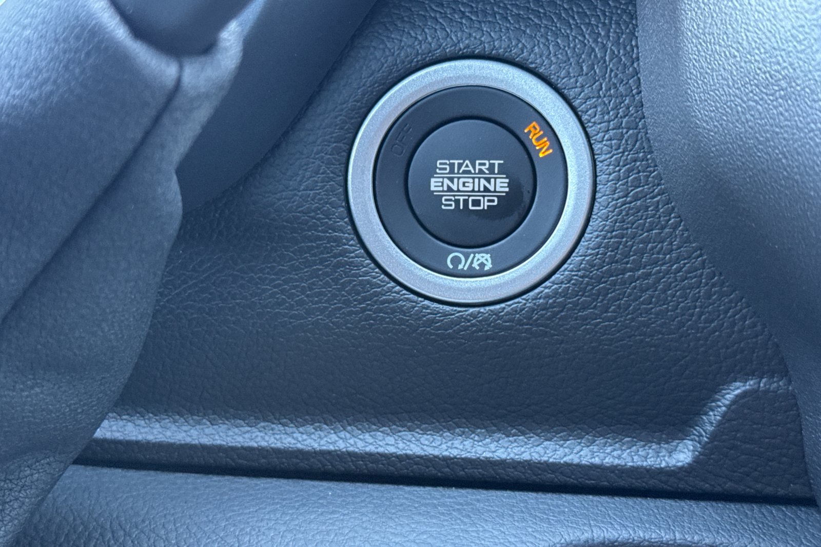New 2026 RAM 2500 Laramie AWD/4WD image 21