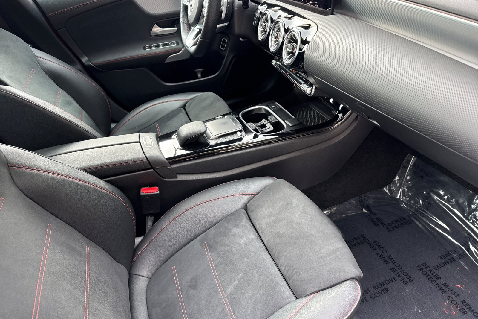 Used 2022 Mercedes-Benz CLA 250 image 18