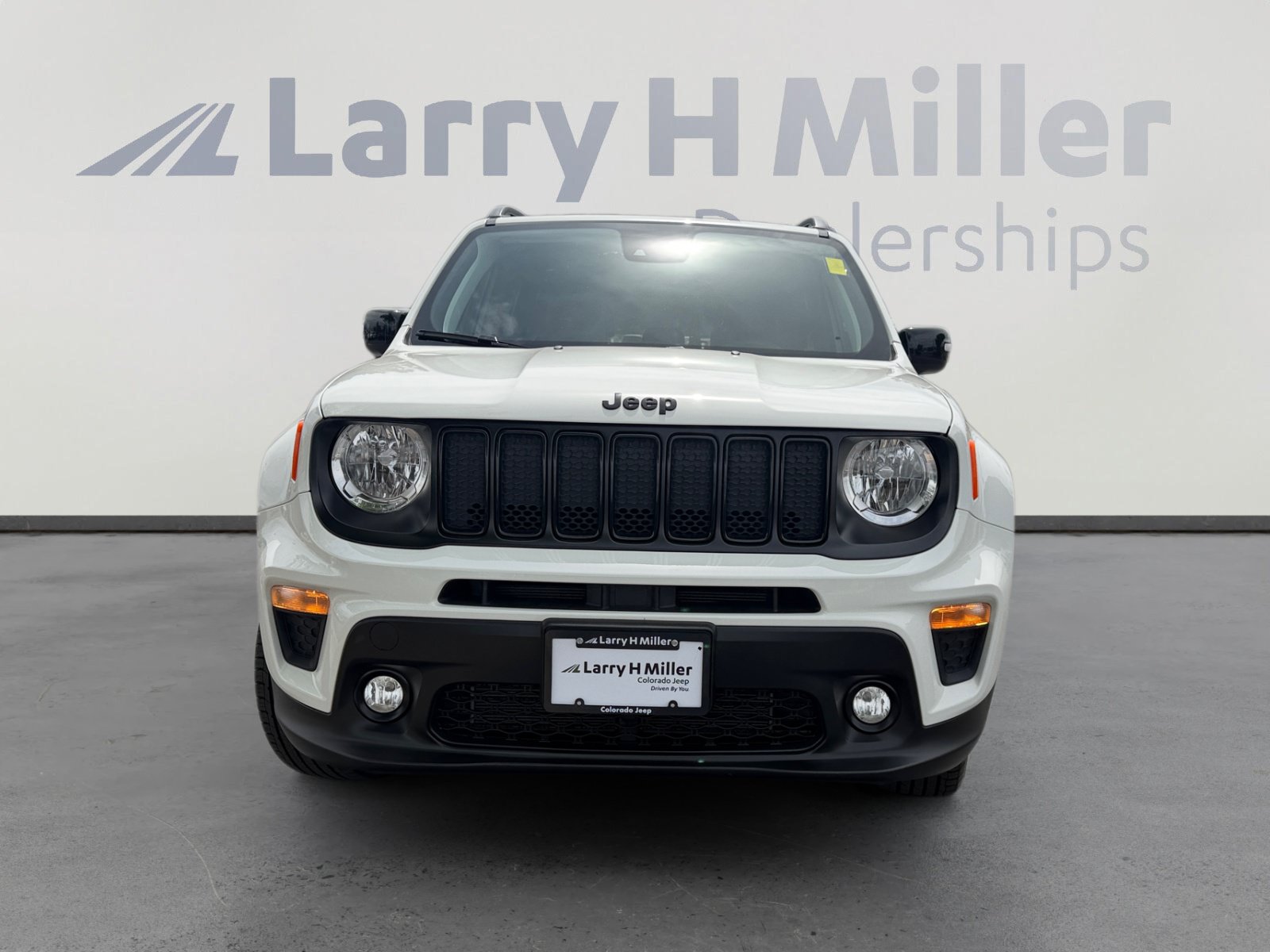 Used 2023 Jeep Renegade Altitude AWD/4WD image 8