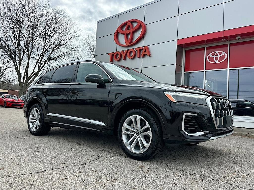 Used 2025 Audi Q7 3.0T Premium Plus AWD/4WD image 7