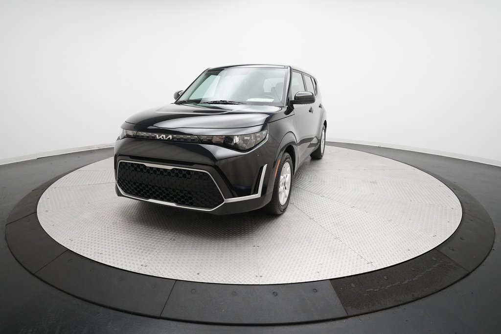 Used 2023 Kia Soul LX w/ LX Technology Package image 31