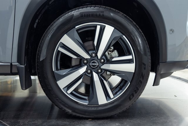 Used 2022 Nissan Rogue SL w/ SL Premium Package image 28