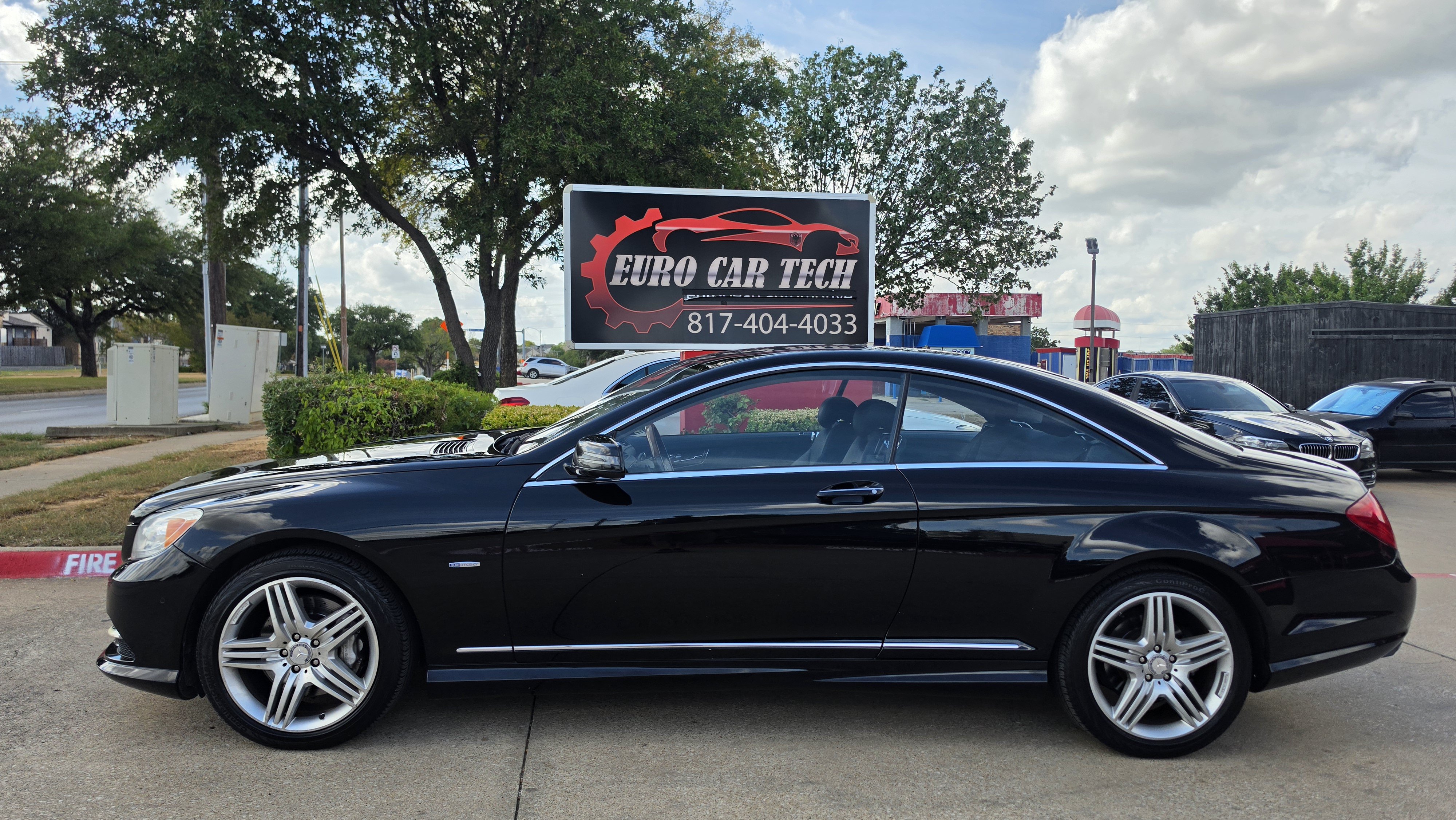 Used 2012 Mercedes-Benz CL 550 4MATIC w/ Sport Pkg image 2