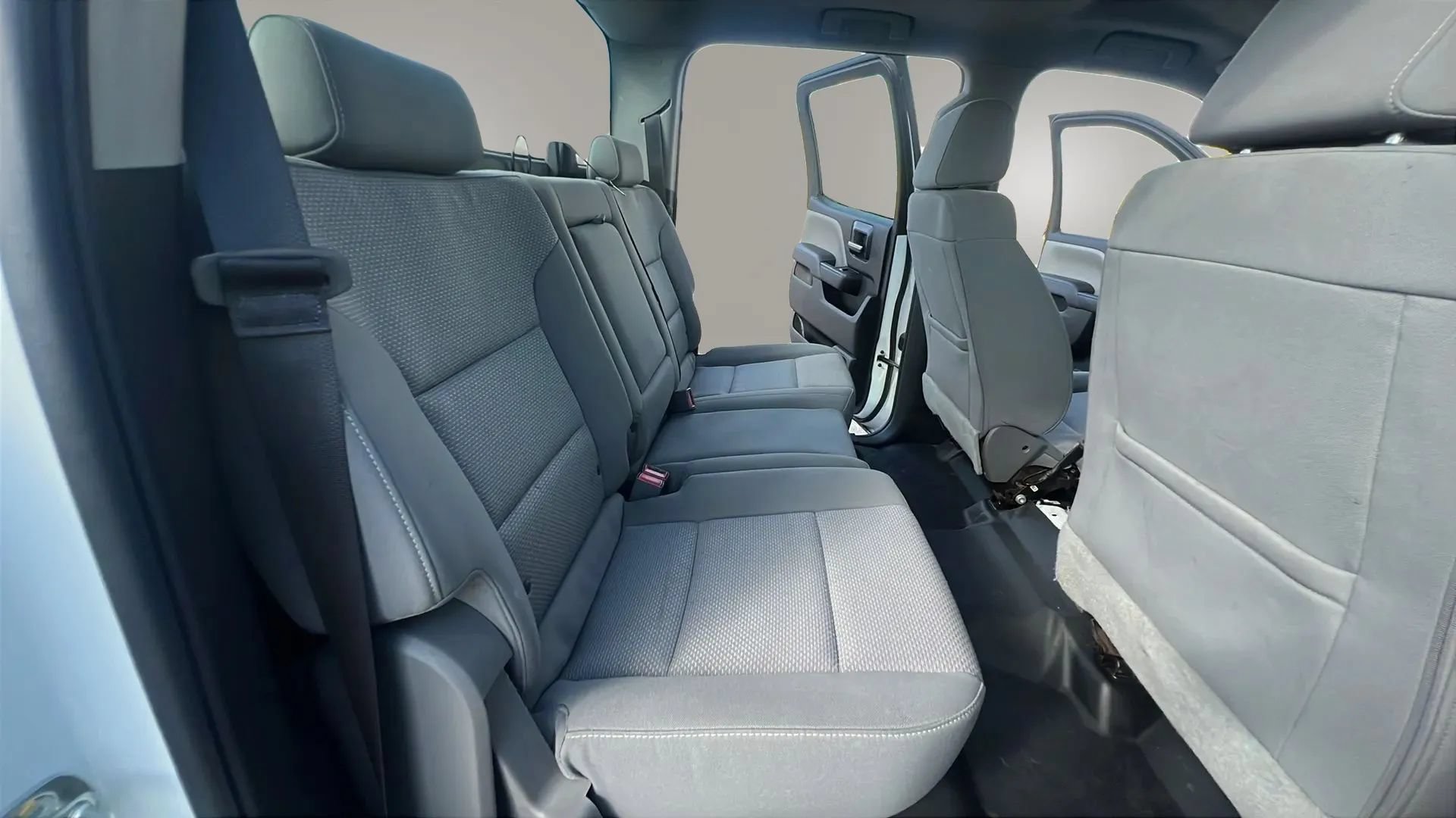 Used 2017 Chevrolet Silverado 3500 W/T AWD/4WD image 20