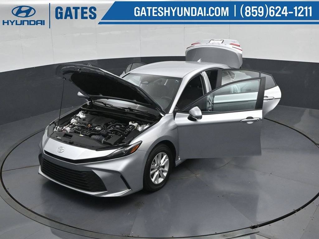 Used 2025 Toyota Camry LE FWD image 53