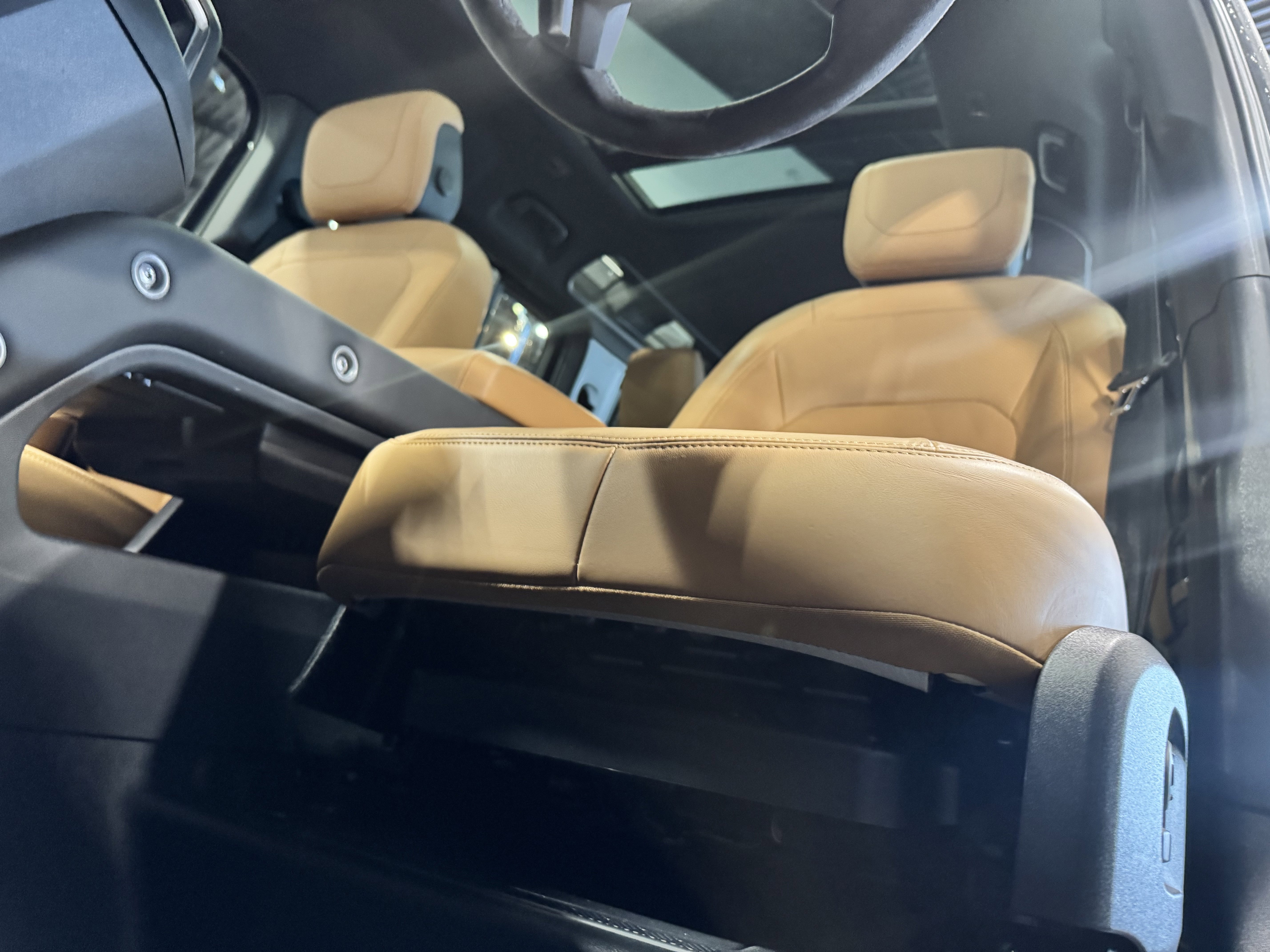 Used 2023 Land Rover Defender 110 Carpathian Edition image 32