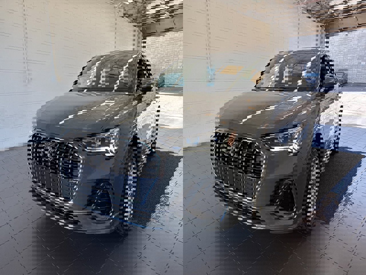 New 2025 Audi Q3 2.0T Premium image 3