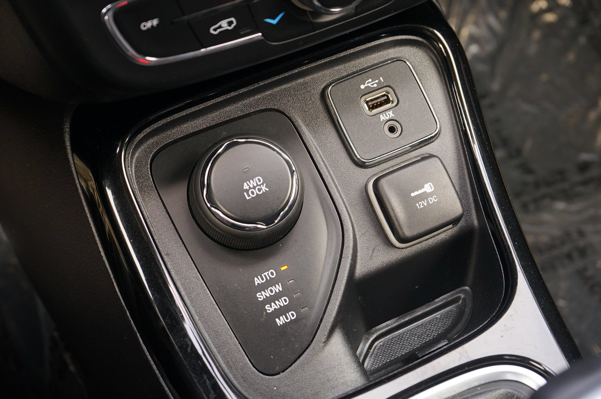 Used 2021 Jeep Compass Limited AWD/4WD image 17