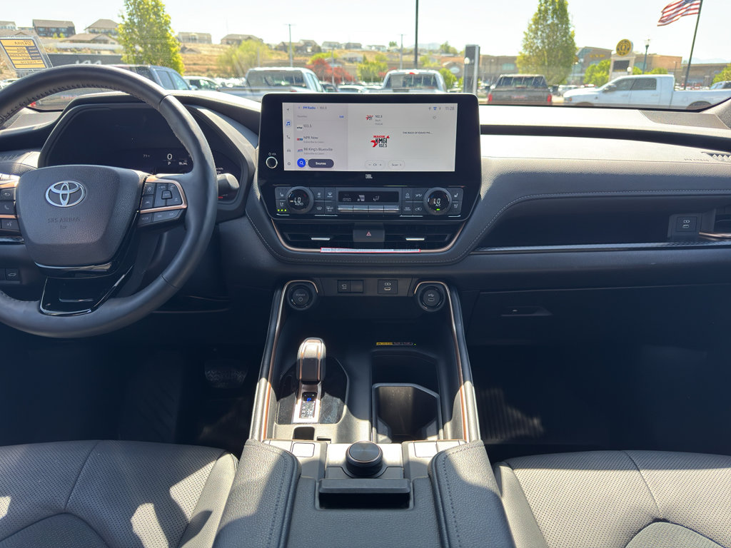 Used 2026 Toyota Grand Highlander AWD Hybrid image 13