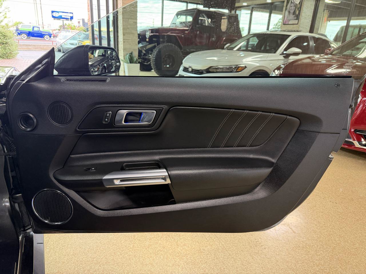 Used 2019 Ford Mustang GT Premium RWD image 13