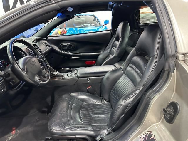 Used 2000 Chevrolet Corvette Coupe w/ Memory Pkg image 17