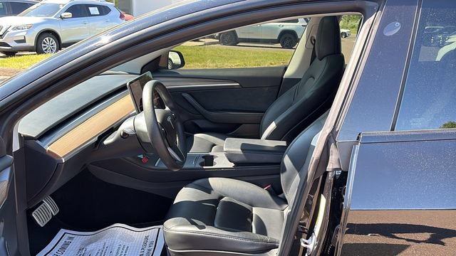 Used 2022 Tesla Model 3 Performance AWD/4WD image 10