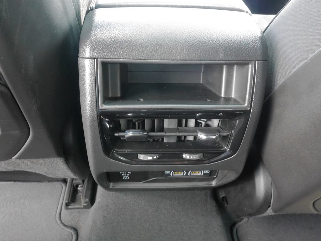 Used 2023 Jeep Grand Cherokee Altitude AWD/4WD image 21