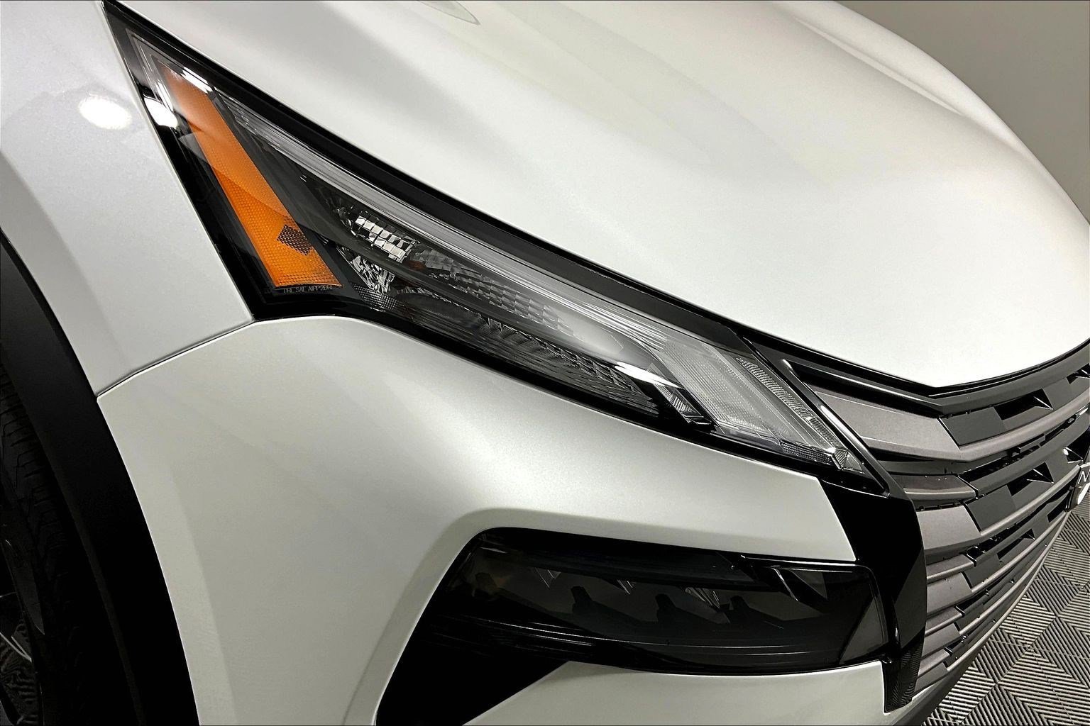 New 2026 Nissan Rogue SV w/ Cold Weather Package AWD/4WD image 8