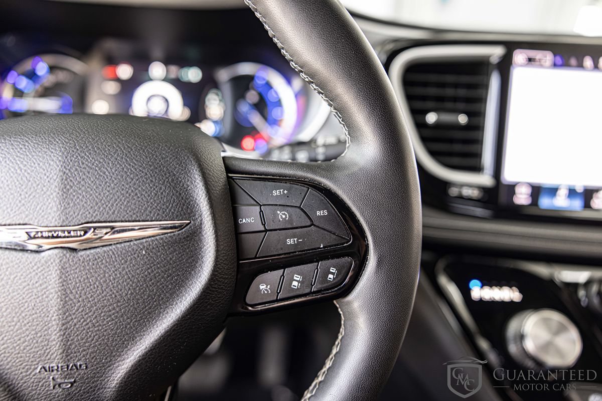 Used 2022 Chrysler Pacifica Touring-L w/ S Appearance Package FWD image 25
