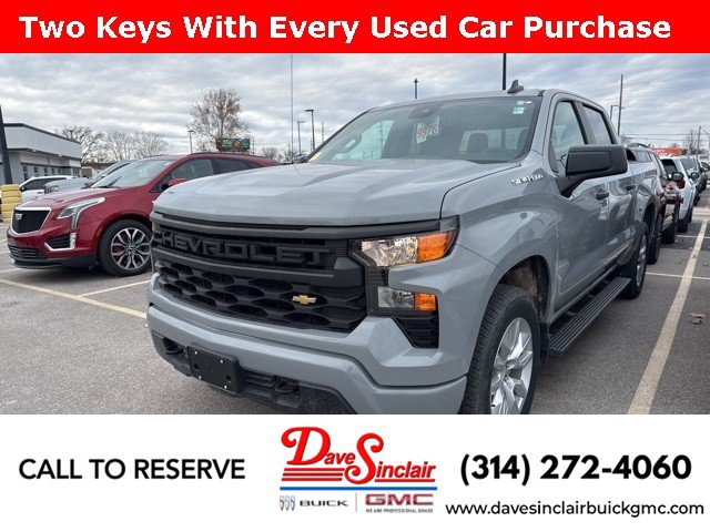 Used 2024 Chevrolet Silverado 1500 Custom image 1