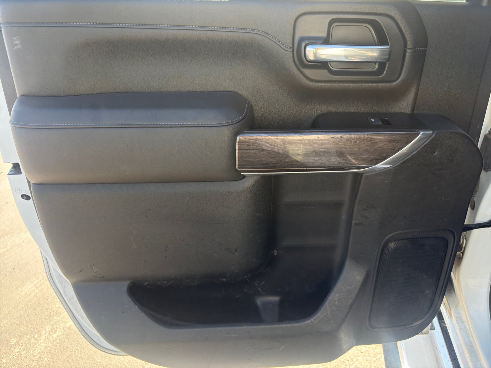 Used 2020 Chevrolet Silverado 3500 LTZ w/ LTZ Premium Package AWD/4WD image 26