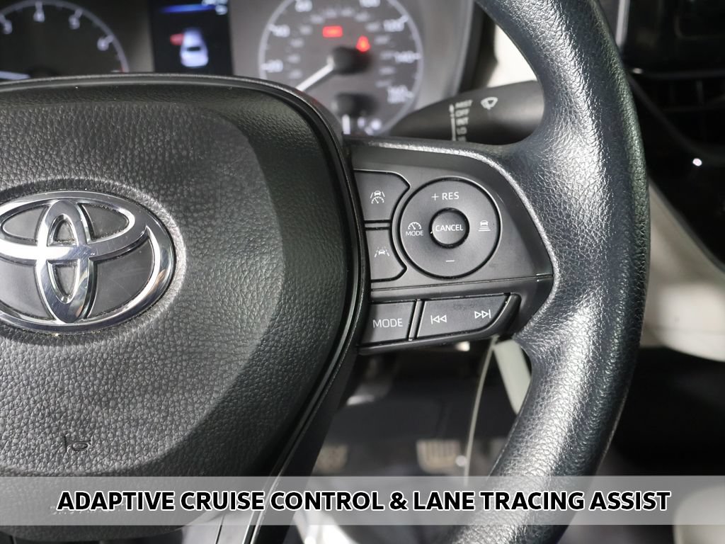 Used 2025 Toyota Corolla LE FWD image 3