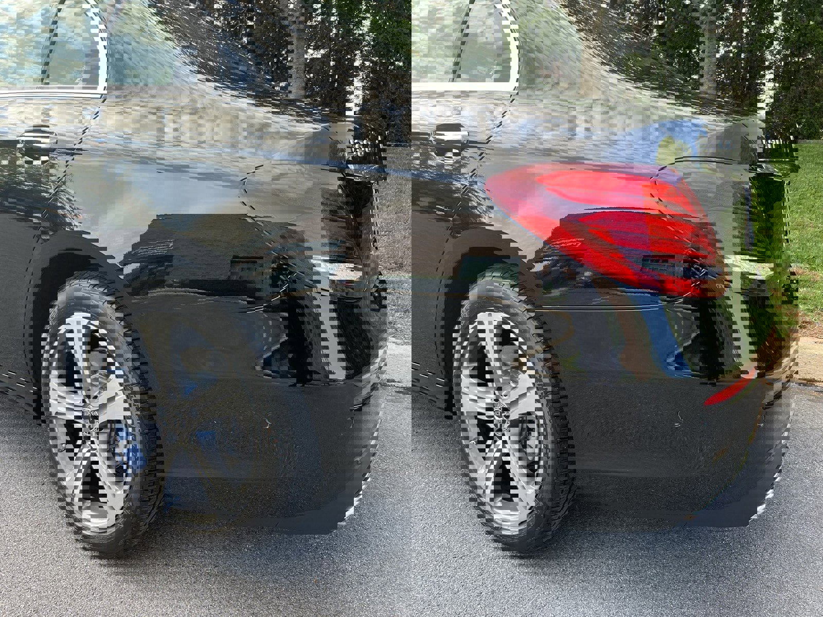 Used 2019 Mercedes-Benz E 300 4MATIC image 86