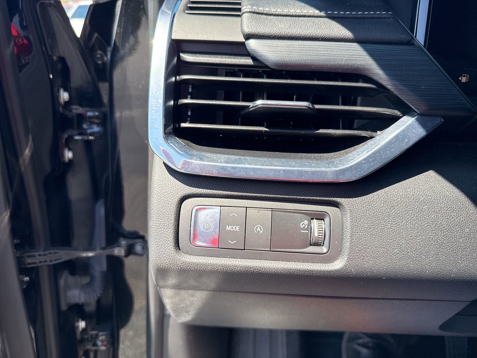 Used 2025 GMC Acadia Elevation image 18