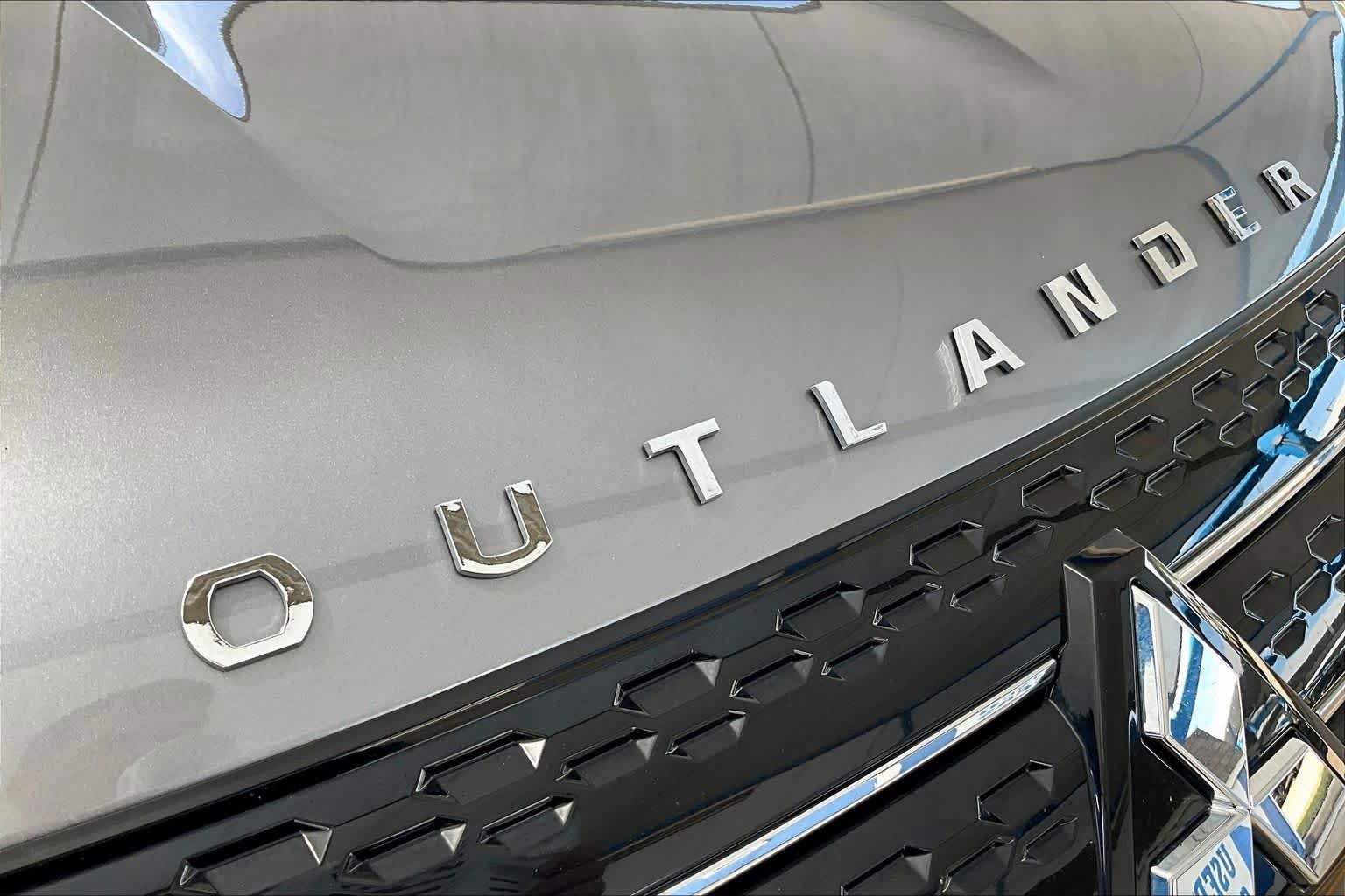 Used 2024 Mitsubishi Outlander SE image 31