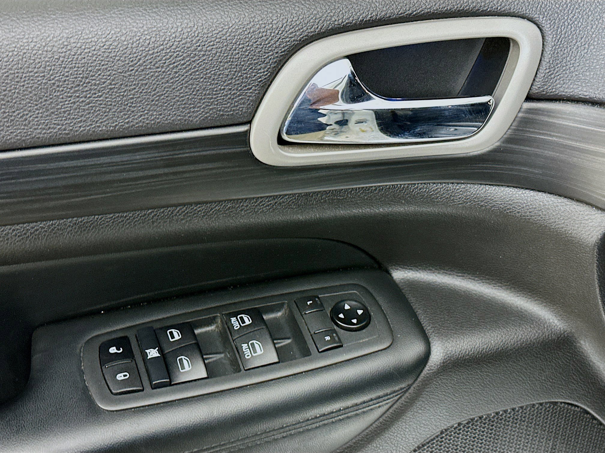 Used 2021 Jeep Grand Cherokee Laredo X AWD/4WD image 15