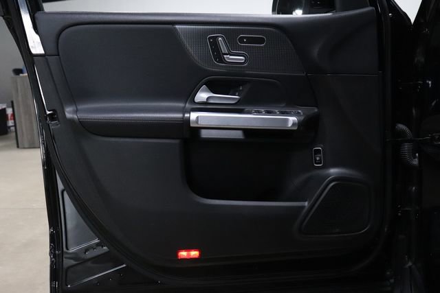 Used 2020 Mercedes-Benz GLB 250 image 9